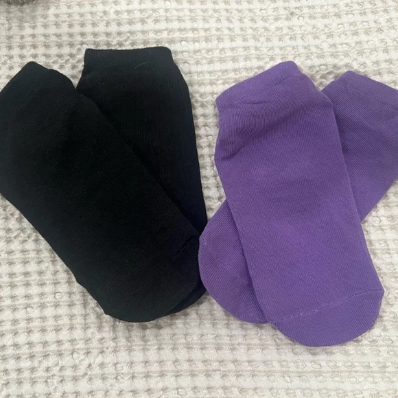 NWOT-Pilates socks - Picture 1 of 2
